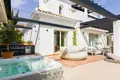 Dom 5 pokojów 390 m² Marbella, Hiszpania