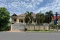 Вилла 3 комнаты 1 045 м² в Sangkat Boeung Kak Ti Pir, Камбоджа