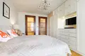 Commercial property 2 rooms 88 m² in Warsaw, Poland