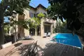 Barrio residencial Magnifique villa construite sur 4 niveaux avec piscine a vendre au coeur de raanana