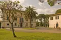 Villa 13 bedrooms 2 400 m² Pardossi, Italy