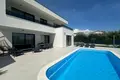 Дом 3 спальни 245 м² Kastel Stari, Хорватия