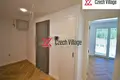 Mieszkanie 4 pokoi 71 m² Miasto Stołeczne Praga, Czechy
