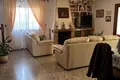 4 bedroom house 200 m² Dos Hermanas, Spain