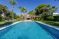 Villa 9 bedrooms 1 056 m² Estepona, Spain