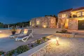 Haus 3 Schlafzimmer 150 m² Gespanschaft Split-Dalmatien, Kroatien