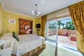 Villa 9 bedrooms 1 056 m² Estepona, Spain
