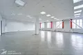 Oficina 10 habitaciones 340 m² en Minsk, Belarús