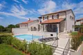4 bedroom Villa 355 m² Umag, Croatia