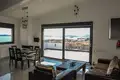 Mieszkanie 2 pokoi 90 m² w Nea Peramos, Grecja