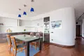 Mieszkanie 3 pokoi 102 m² w Warszawa, Polska
