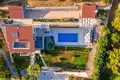 Casa 4 habitaciones 330 m² Grad Omis, Croacia