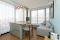 Apartamento vacacional de lujo en alquiler diario junto a la playa y con piscina en Radhima Vlora, Albania