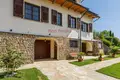 Commercial property 300 m² in Pisa, Italy
