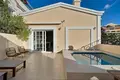 Haus 5 Schlafzimmer 242 m² Dos Hermanas, Spanien
