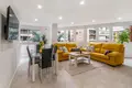 Apartment 6 bedrooms  Alicante, Spain