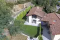 Szeregowiec 7 pokojów 140 m² San Siro, Włochy