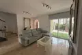 3 bedroom house 227 m² Dos Hermanas, Spain