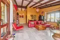4 bedroom house 261 m² Dos Hermanas, Spain