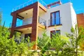 Вилла 4 спальни 240 м² Добра Вода, Черногория