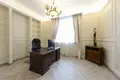 Cottage 5 bedrooms 938 m² Milukovo, Russia