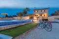 Villa de tres dormitorios 180 m² Pola, Croacia