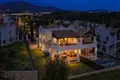 4 bedroom house 304 m² Dos Hermanas, Spain