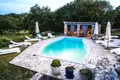 Villa de 4 dormitorios 300 m² Opcina Groznjan, Croacia