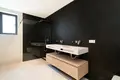 4-Schlafzimmer-Villa 430 m² Estepona, Spanien
