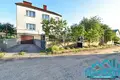Cottage 381 m² Valiarjanava, Belarus