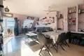 4 bedroom house 220 m² Dos Hermanas, Spain