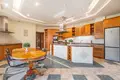 Casa 10 habitaciones 1 000 m² Varsovia, Polonia