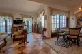 Villa de 9 habitaciones 241 m² Kostanjica, Montenegro