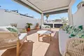 4 bedroom house 225 m² Dos Hermanas, Spain