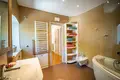 Villa de tres dormitorios 150 m² Tivat, Montenegro