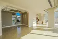 Casa 6 habitaciones 713 m² Pervolia, Chipre