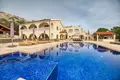Villa 8 bedrooms 800 m² Agios Tychonas, Cyprus
