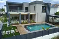 Villa de 4 habitaciones 320 m² Agios Sergios, Chipre del Norte