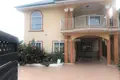 Dom 4 pokoi  Akra, Ghana