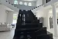 Casa 6 habitaciones 675 m² en Marupe, Letonia