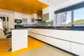 8 bedroom House 1 400 m² Dos Hermanas, Spain