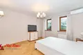 Cottage 438 m² Valiarjanava, Belarus