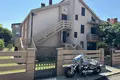 Haus 300 m² Podgorica, Montenegro
