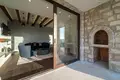 Villa mit 2 Schlafzimmern 185 m² Tivat, Montenegro
