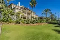 Mieszkanie 2 pokoi 140 m² Marbella, Hiszpania