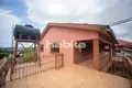 8 bedroom House 305 m² Dome, Ghana