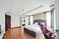 Condo 3 rooms 222 m² in Sangkat Boeng Keng Kang Ti Bei, Cambodia