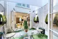 4 bedroom house 13 m² London, United Kingdom