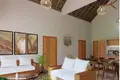 3-Schlafzimmer-Villa 200 m² Desa Matawai Amahu, Indonesien