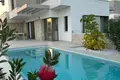 4-Schlafzimmer-Villa 253 m² Finestrat, Spanien